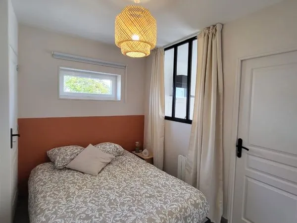 Joli T1 Bis, chambre confortable et au calme, avec terrasse