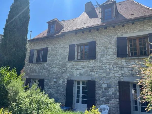 Maison en pierre.
