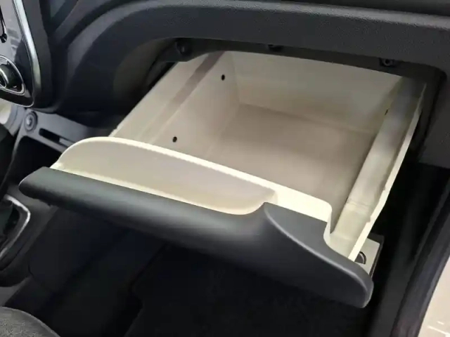 Renault Captur dci 90 edc — photo 28