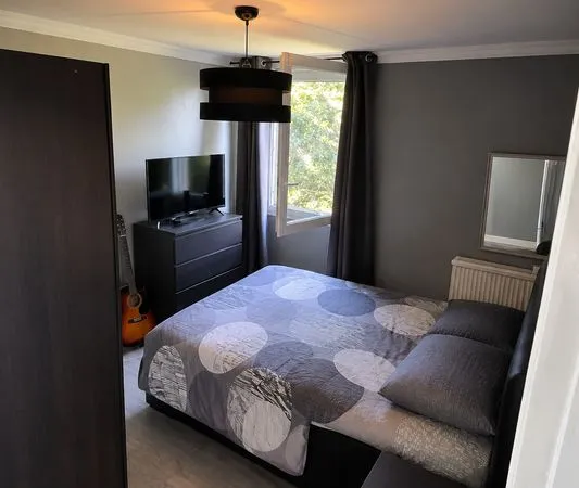 À VENDRE - T3 de 61 m² avec terrasse, box et cave - Ballainvilliers