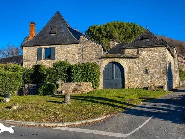 Maison 7 pièces 222 m²