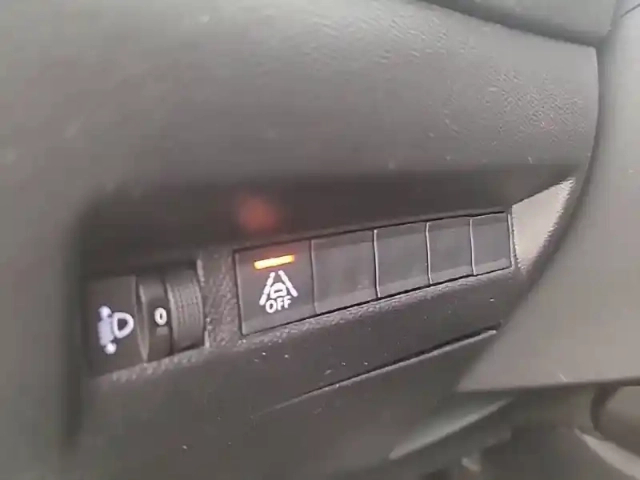 Peugeot 208 puretech 100 s&amp;s bvm6 — photo 26