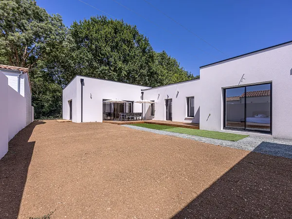 Maison récente de plain pied