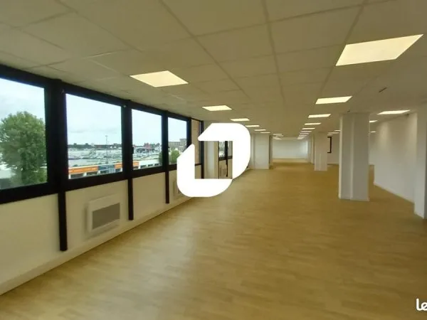 Bureaux 245 m²