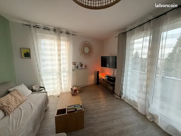 T2 lumineux dans un quartier calme - Les Ulis, Mont Ventoux