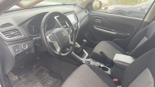 Mitsubishi L200 Club cab 2.2 DI-D 150 4WD - Intense – 2022 – 79119 km – Diesel – Boîte Manuelle — photo 34