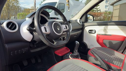 Renault Twingo 1.0 SCe 70 - Intens – 2014 – 116146 km – Essence – Boîte Manuelle — photo 17
