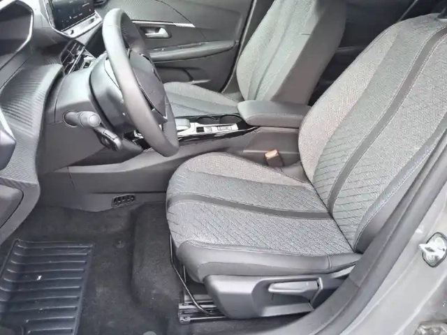 Peugeot 208 hybrid 110 e-dcs6 — photo 34