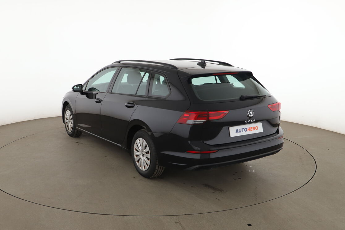 Volkswagen Golf VIII SW 1.0 TSI OPF BV6 — photo 3
