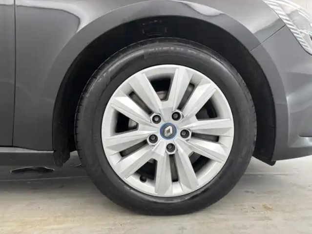 Renault Megane 1.5 blue dci 115ch business edc -21b — photo 21