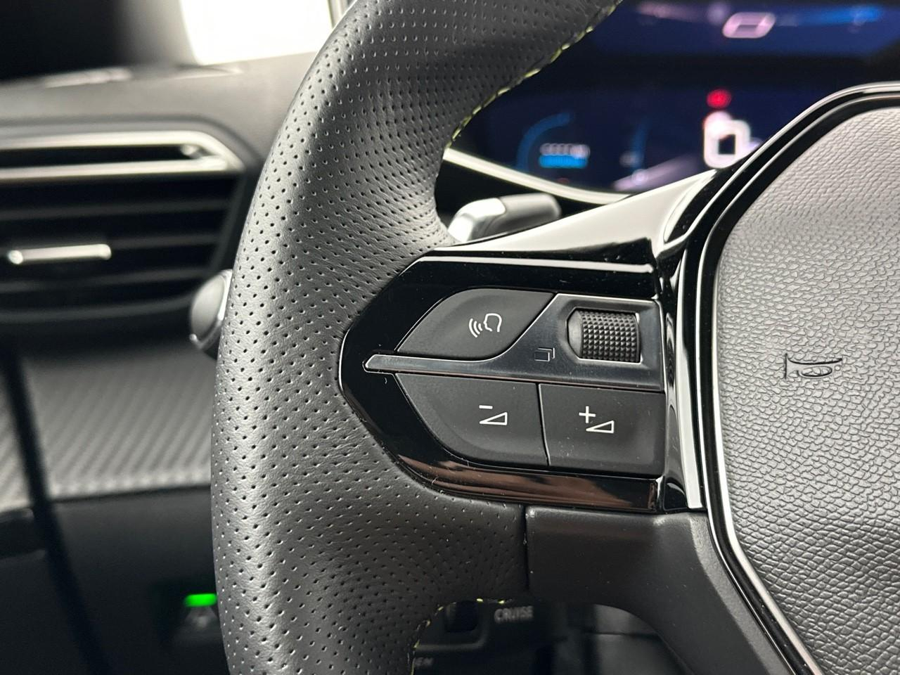 Peugeot 2008 puretech 130 s&s eat8 gt — photo 20