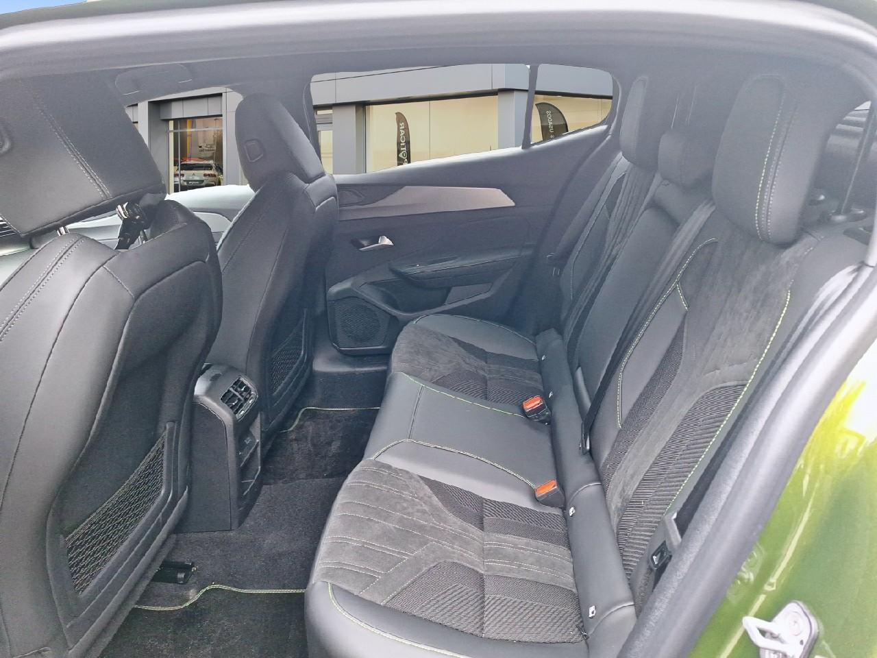 Peugeot 408 electrique 210ch gt exclusive (58kwh) — photo 10