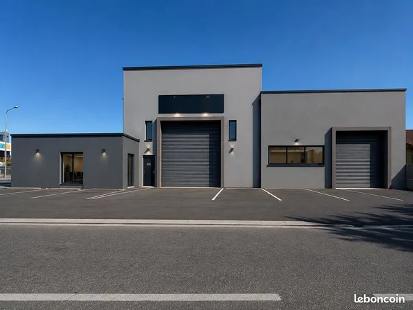 à louer - local commercial / activité 600 m² dont 200 m² de bureaux - emplacement n°1