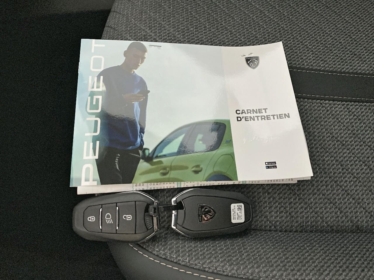 Peugeot 2008 hybrid 145 ch e-dcs6 allure — photo 18