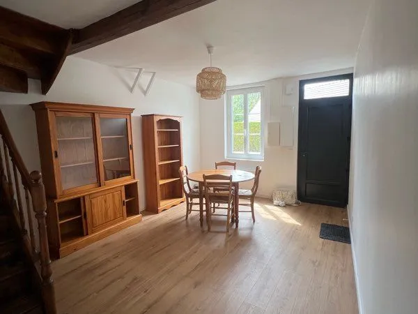 Maison 3 pièces + bureau à louer