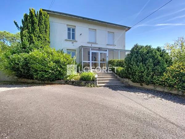 Maison 7 pièces 250 m²