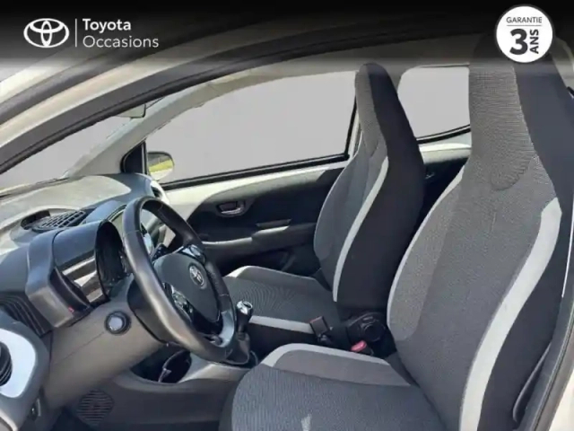 Toyota Aygo 1.0 vvt-i 72ch x-play 5p my20 — photo 11