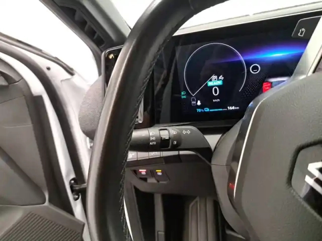 Renault Megane e-tech ev60 220 ch super charge — photo 29