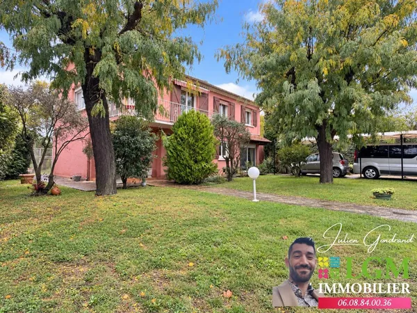 Maison de 132,62 m² avec piscine et terrain divisible et constructible de 1 374 m² à Rodilhan
