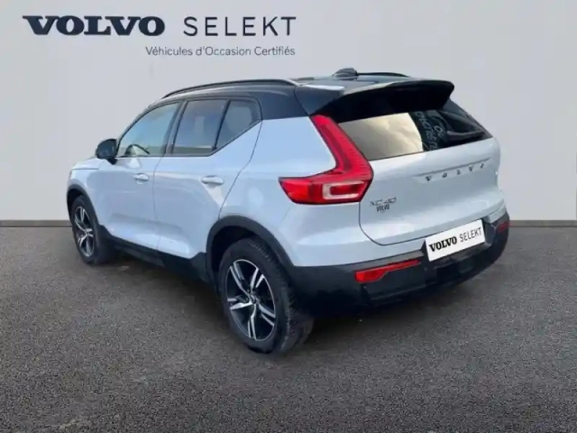 Volvo Xc40 t2 129ch r-design geartronic 8 — photo 7