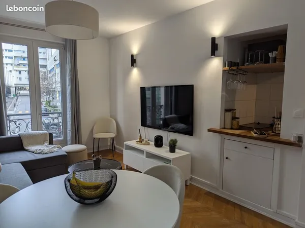 Partement 2 pièces meublé - 35 m² - Lumineux et calme - Paris 11e - Métro Rue des Boulets