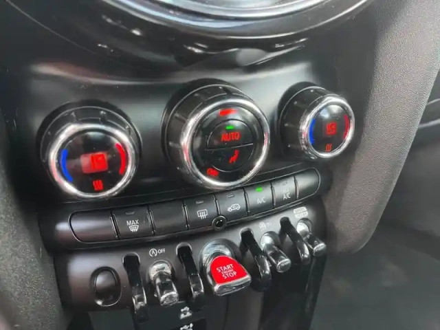 Mini Mini 5 portes one 102ch edition camden bva7 — photo 16