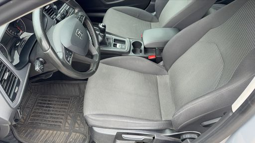 Seat Leon 1.0 TSI 115  - Style Business – 2020 – 144589 km – Essence – Boîte Manuelle — photo 38