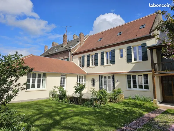 Maison 9 pièces 216 m²