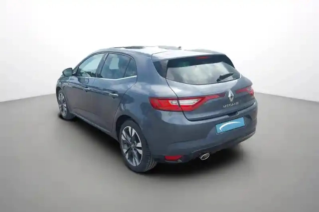 Renault Megane mégane iv berline tce 140 energy — photo 4