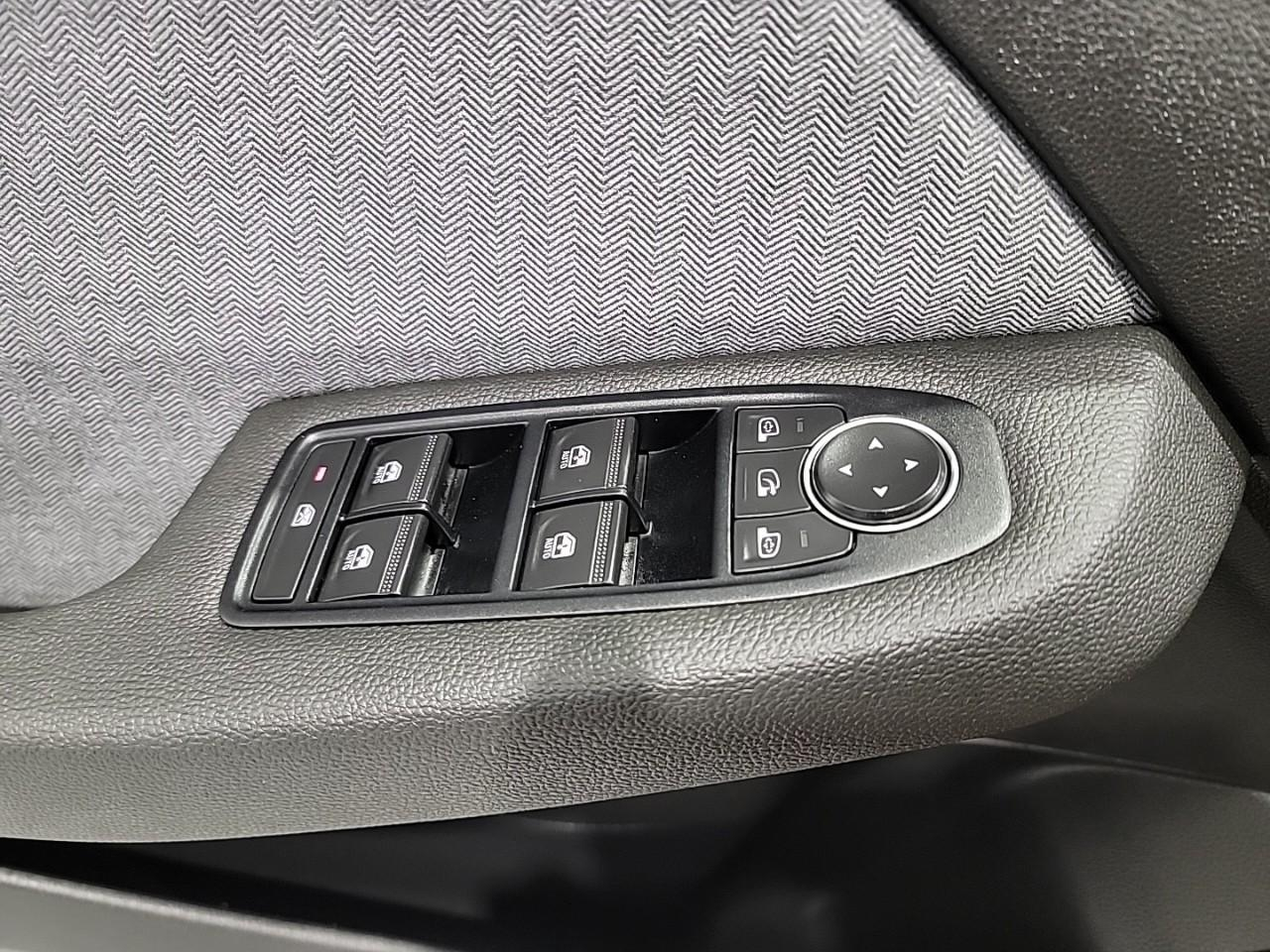 Renault Clio tce 90 ch gsr2 techno — photo 22
