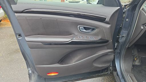 Renault Espace 1.6 dCi Energy 160 EDC6 - Initiale Paris – 2018 – 129115 km – Diesel – Boîte Automatique — photo 73