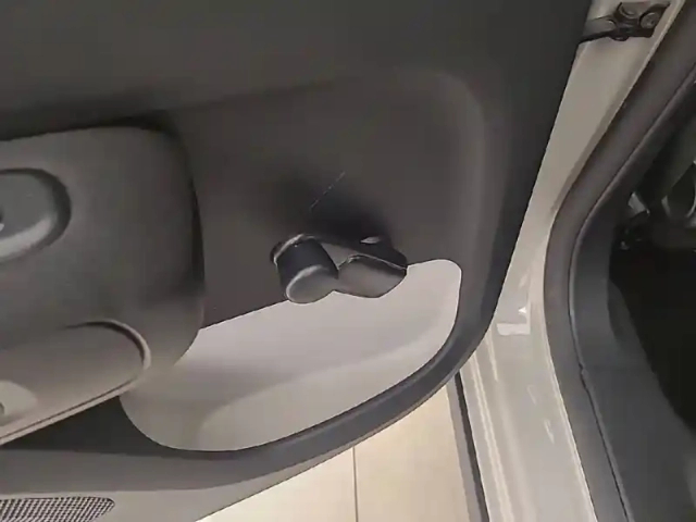 Citroën C3 puretech 110 s&amp;s bvm6 — photo 17
