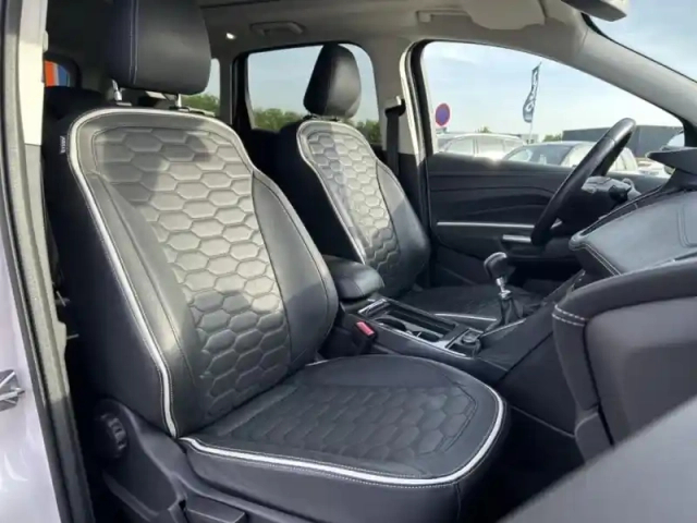 Ford Kuga 1.5 tdci 120ch stop&amp;start vignale 4x2 euro6.2 — photo 11