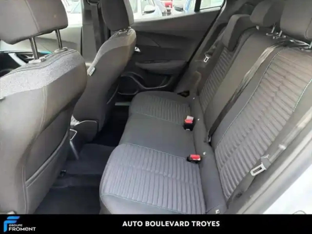 Peugeot 2008 1.2 puretech 100ch s&amp;s style — photo 12
