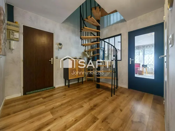 Coup de coeur assuré : duplex 7 pièces, 141 m²