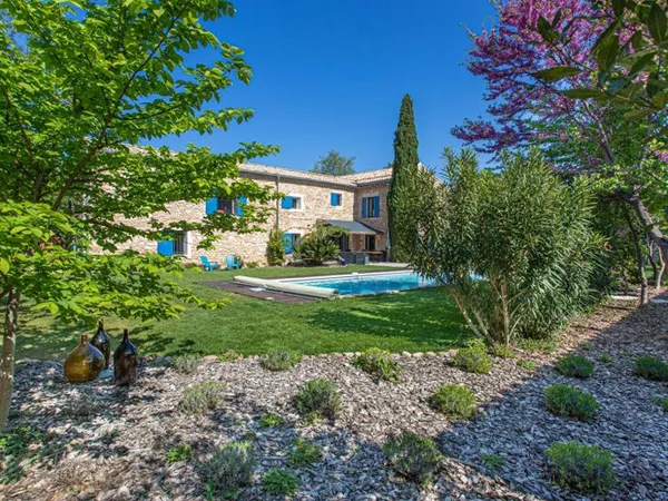 Havre de paix en Provence, entre charme et modernité