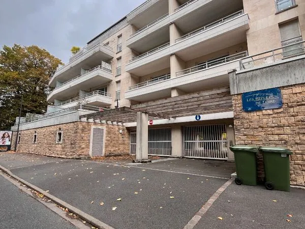 Parking/box ORLEANS