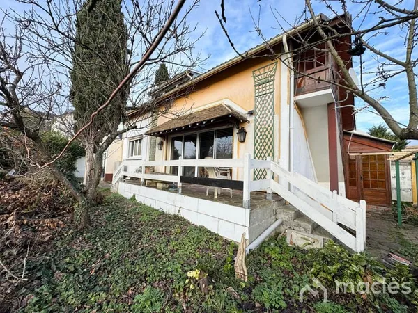 Sarcelles Chauffour, 2 maisons, gros potentiel, dépendance a