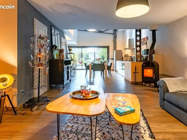 Loft 3 pièces 75 m²