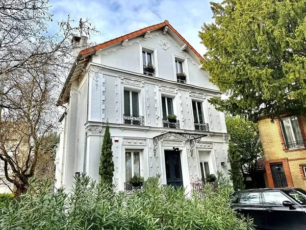 Maison 8 pièces 220 m²
