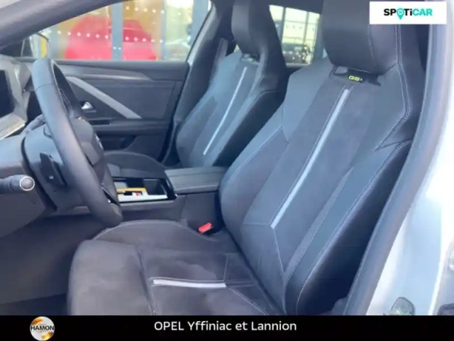 Opel Astra 1.6 turbo 225ch hybrid gse bva8 — photo 9