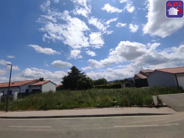 Terrain constructible 650 m²