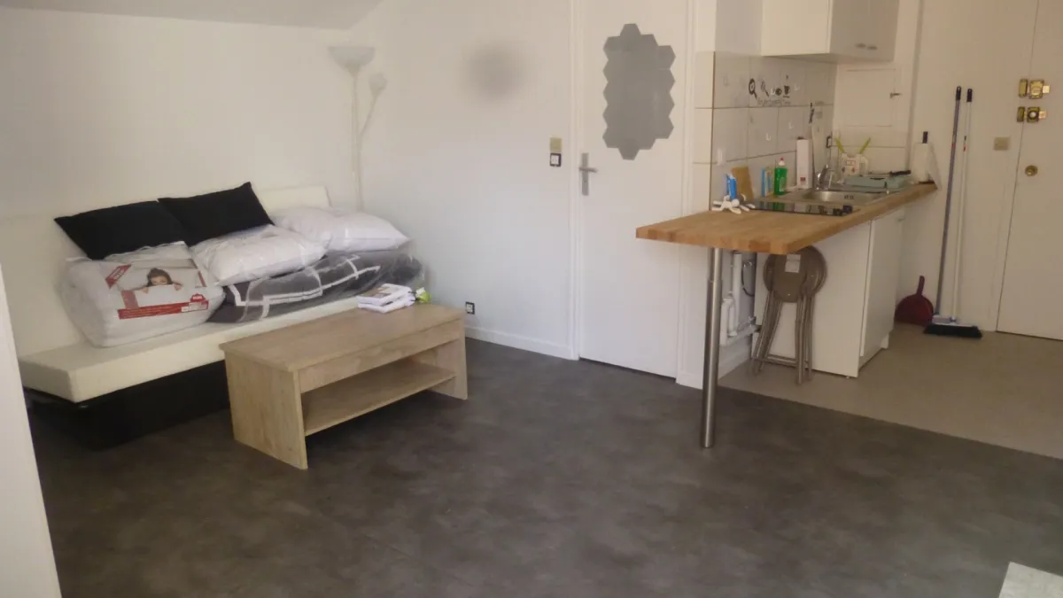Photo 1