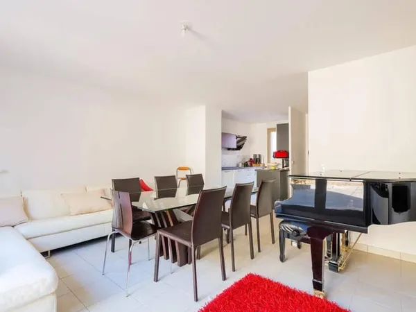 Triplex 4 pièces 93 m²