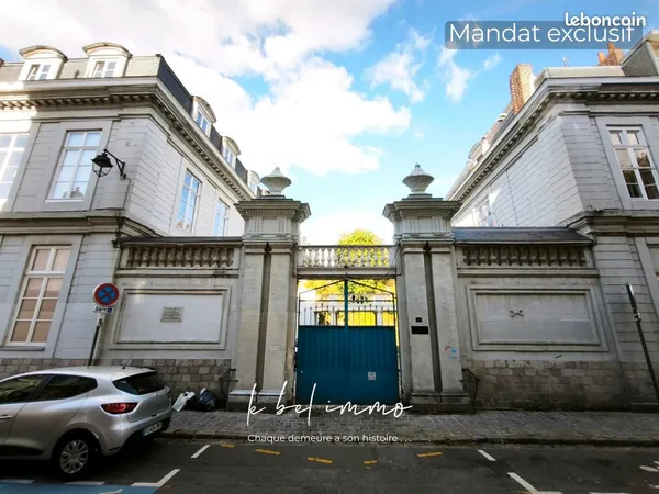 En plein coeur du Vieux Lille- secteur prestigieux- Duplex vendu loué dans hôtel particulier avec pl