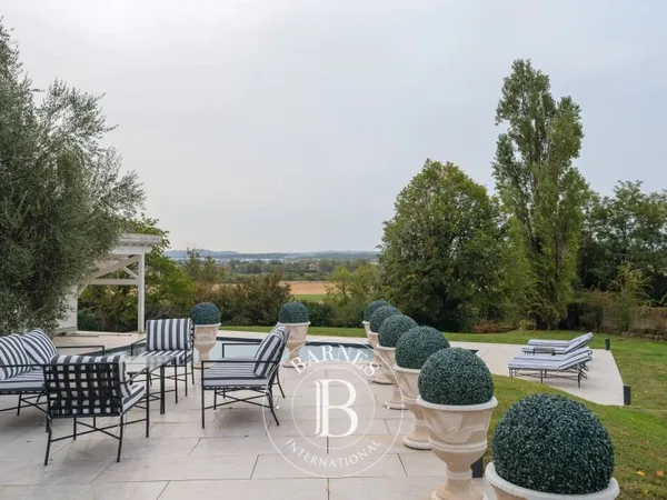 Saint-Symphorien-D'Ozon - Maison meublée et climatisées de 221,53 m² - 4 Chambres - Piscines - Jardi