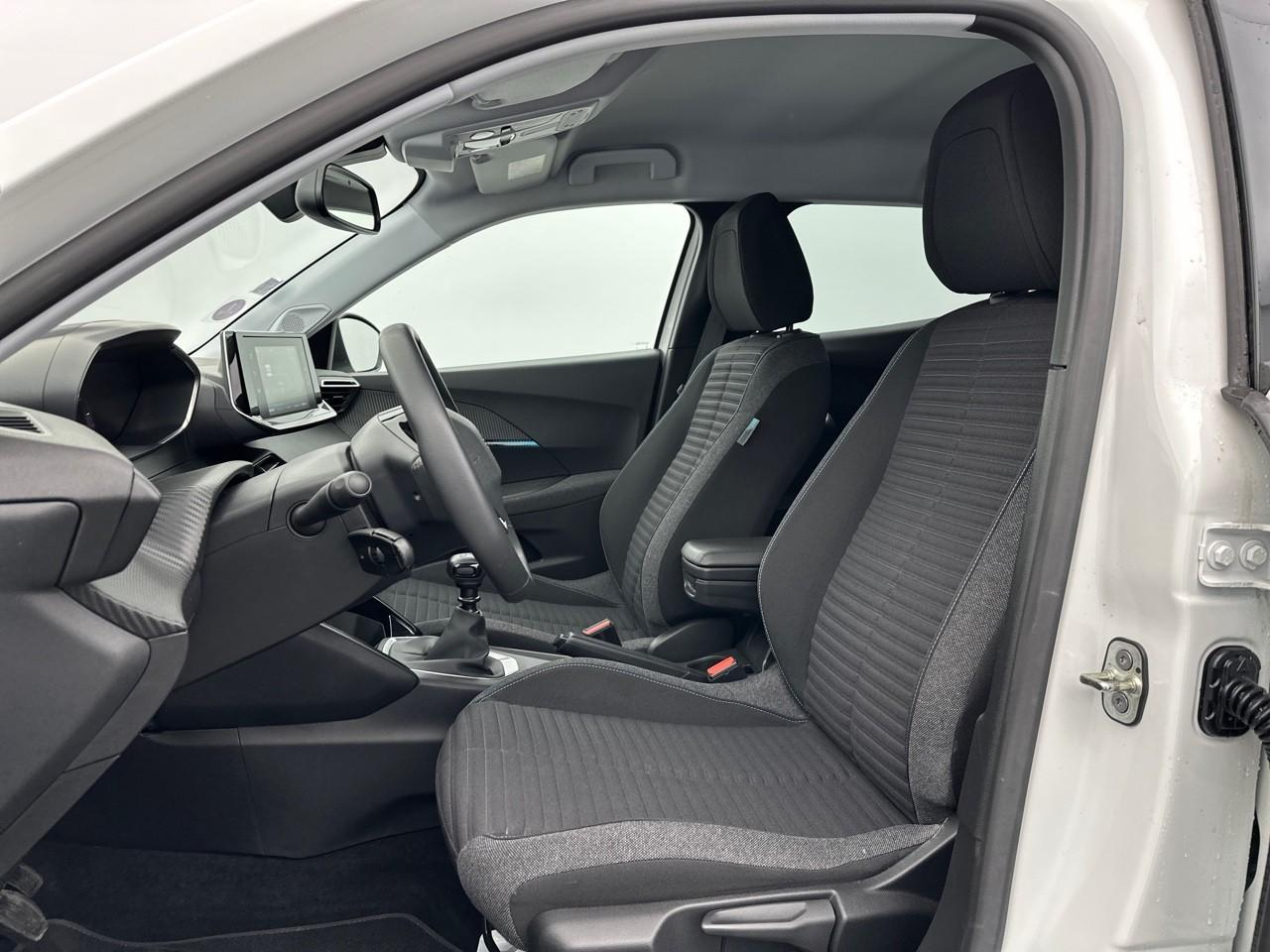Peugeot 2008 puretech 100 s&s bvm6 style — photo 9