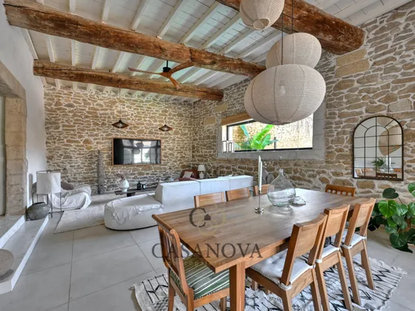 Maison 11 pièces 385 m²
