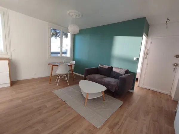 Loue T4 meublé calme et lumineux quartier Hauts Pavés - Saint Pasquier