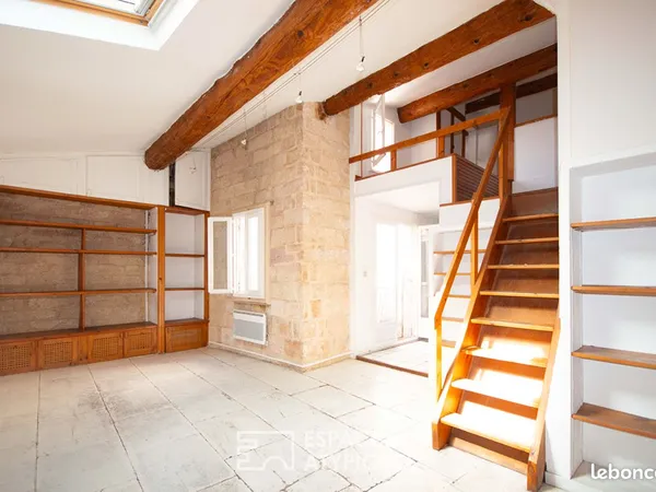 Loft 3 pièces 67 m²